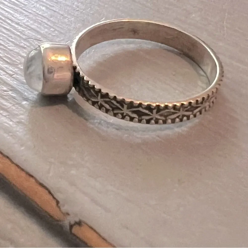 925 Sterling Silver Moonstone Ring Size 8